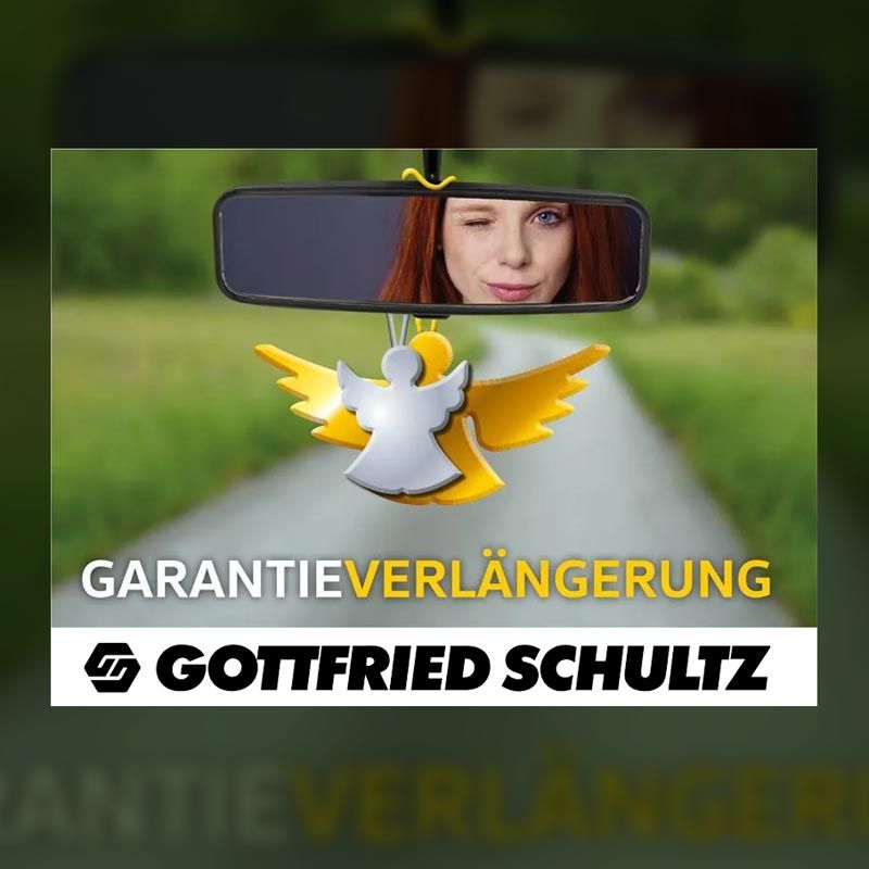Meme aus einem Autoinnenraum mit einem Glücksengel am Rückspiegel
