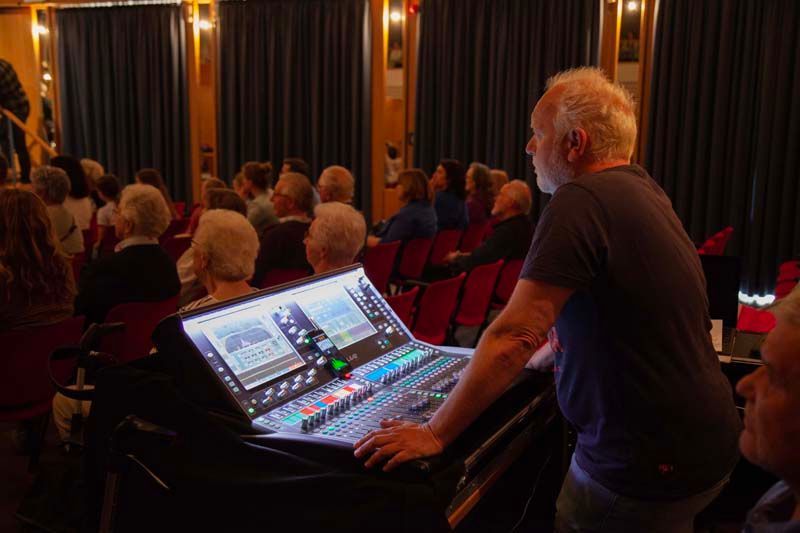 Eventfotografie, Tontechniker am Mischpult