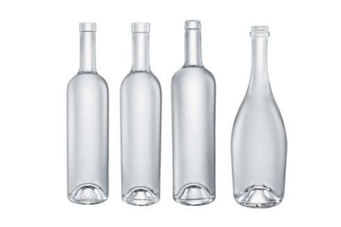 Bottiglie dal vetro trasparente.