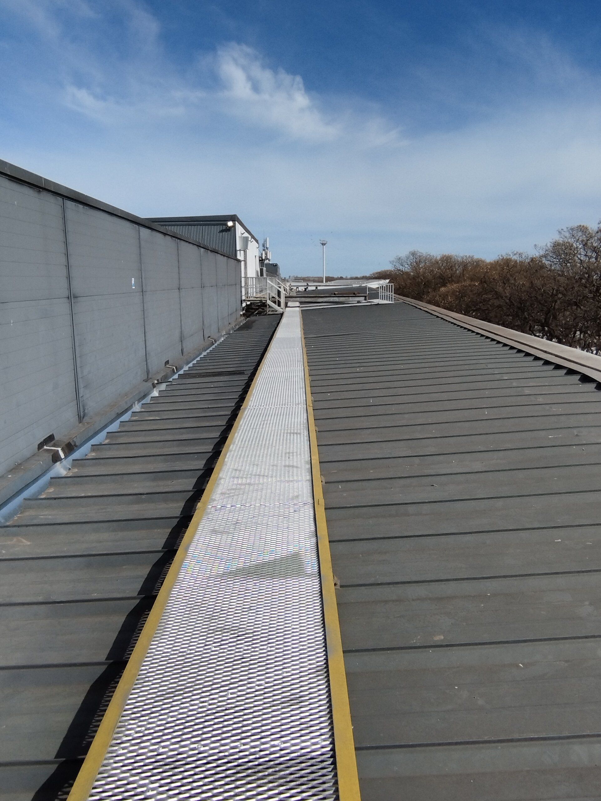 Wal Tech - Cambio de canaletas en Aeropuerto Jorge Newbery