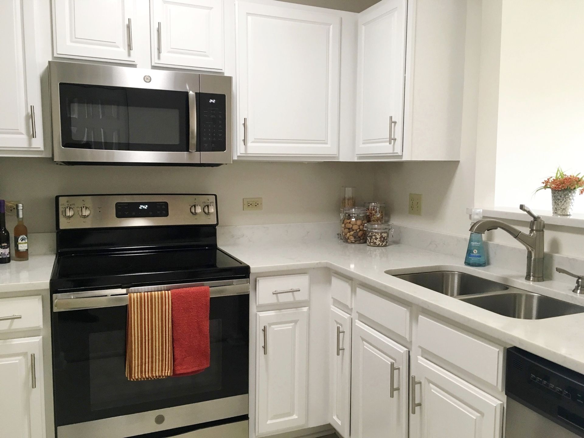 Retirement Home Care — Kitchen  in Glenview, IL