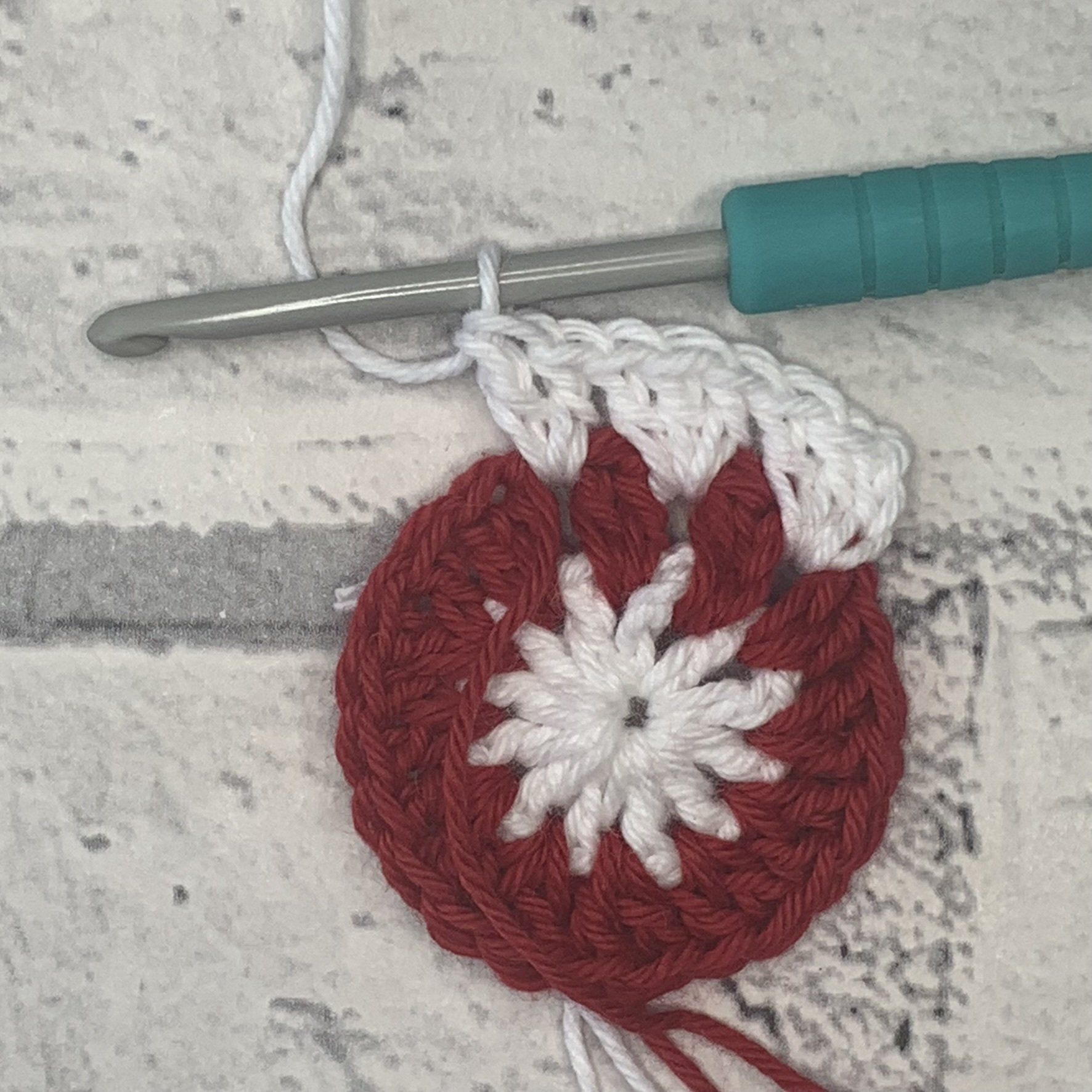 Crochet Christmas Bauble Cover Free Pattern - Cosy Rosie Crochet