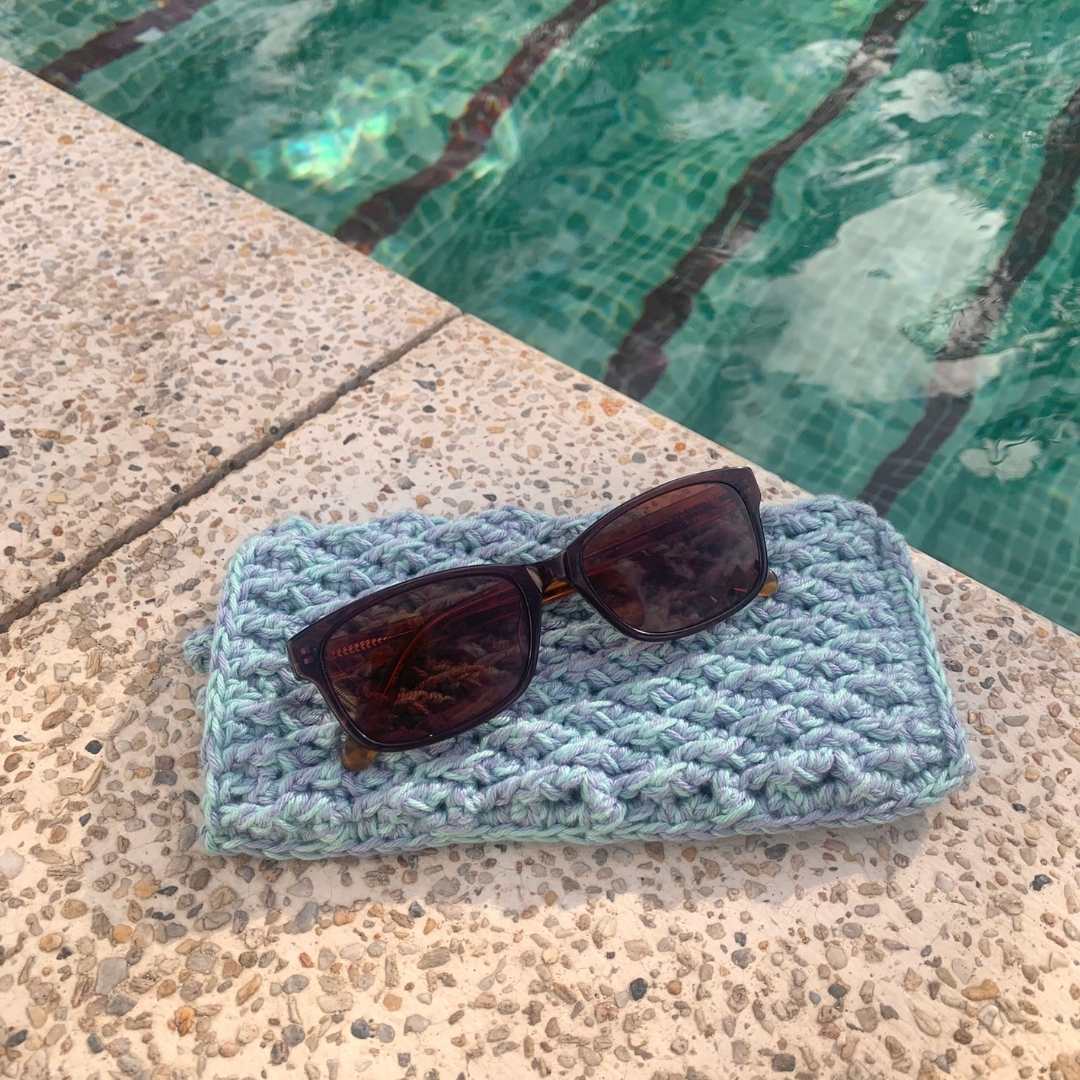 Crochet glasses case pattern free