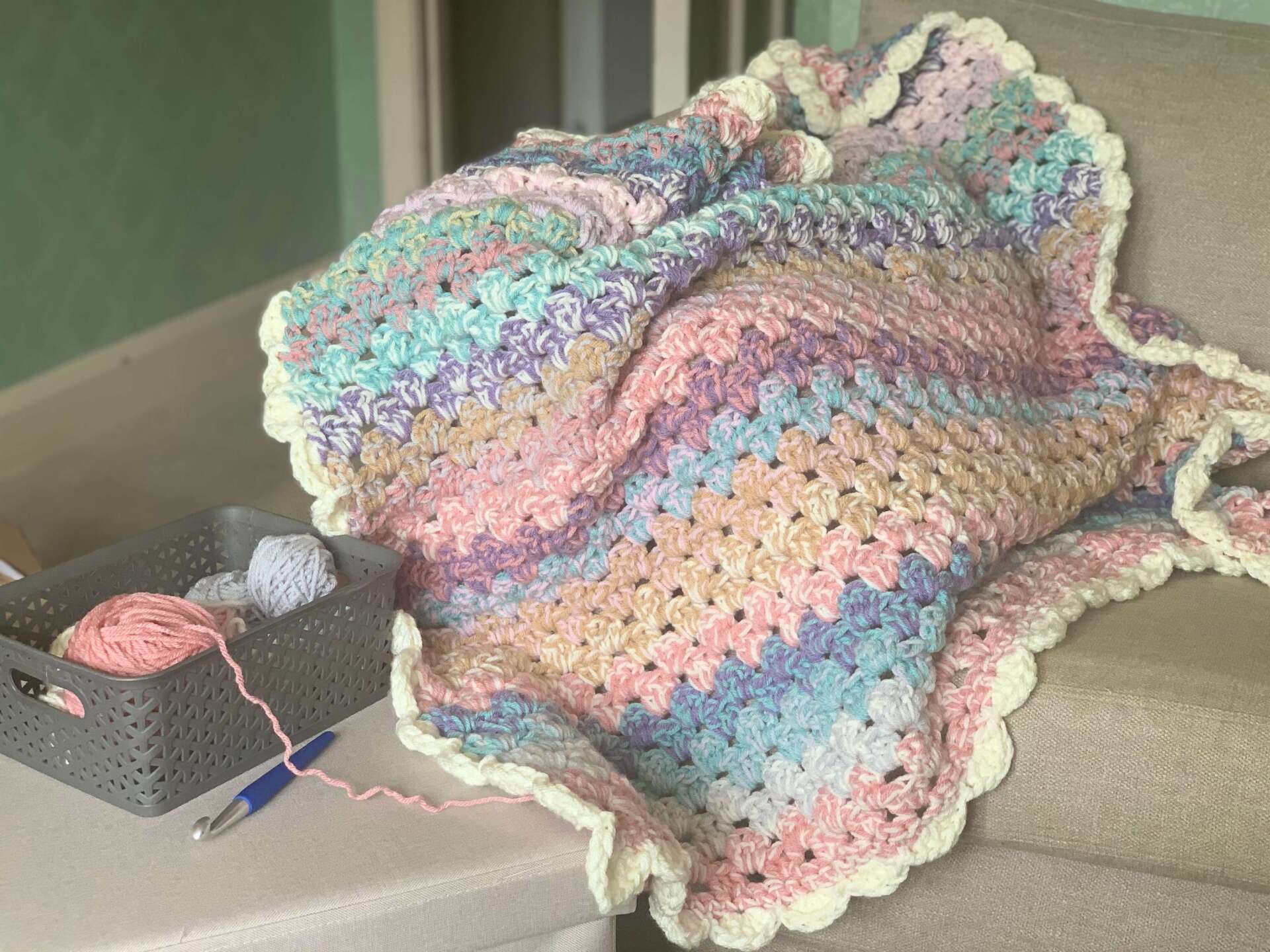 How to crochet a granny stripe blanket