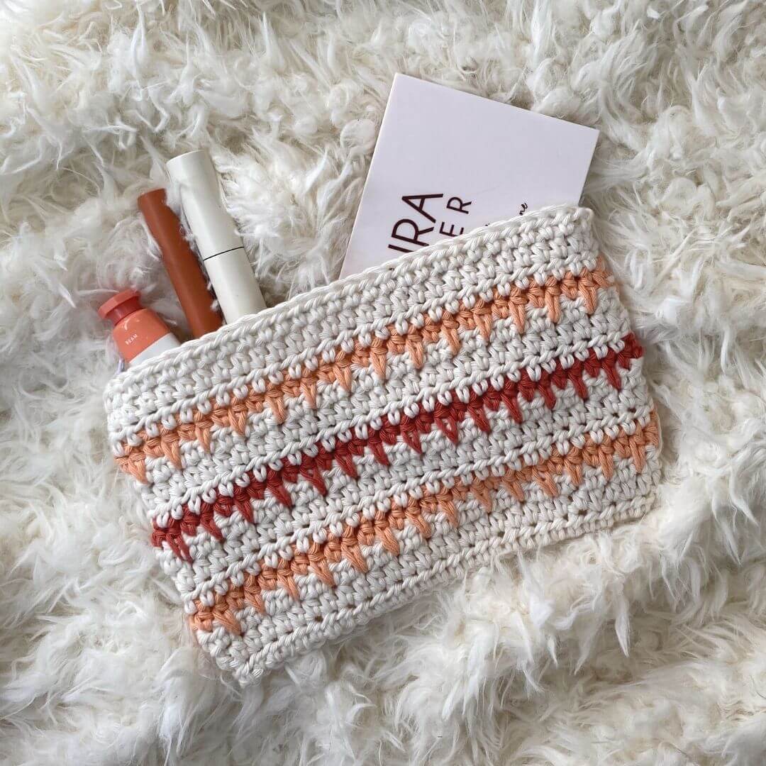 Crochet Zipper Pouch pattern