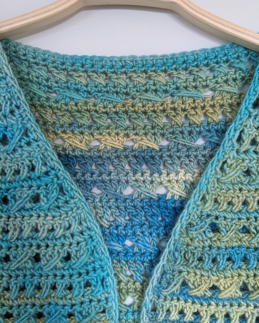 Left V-neck Neckline the Womans Crochet Cardigan Pattern