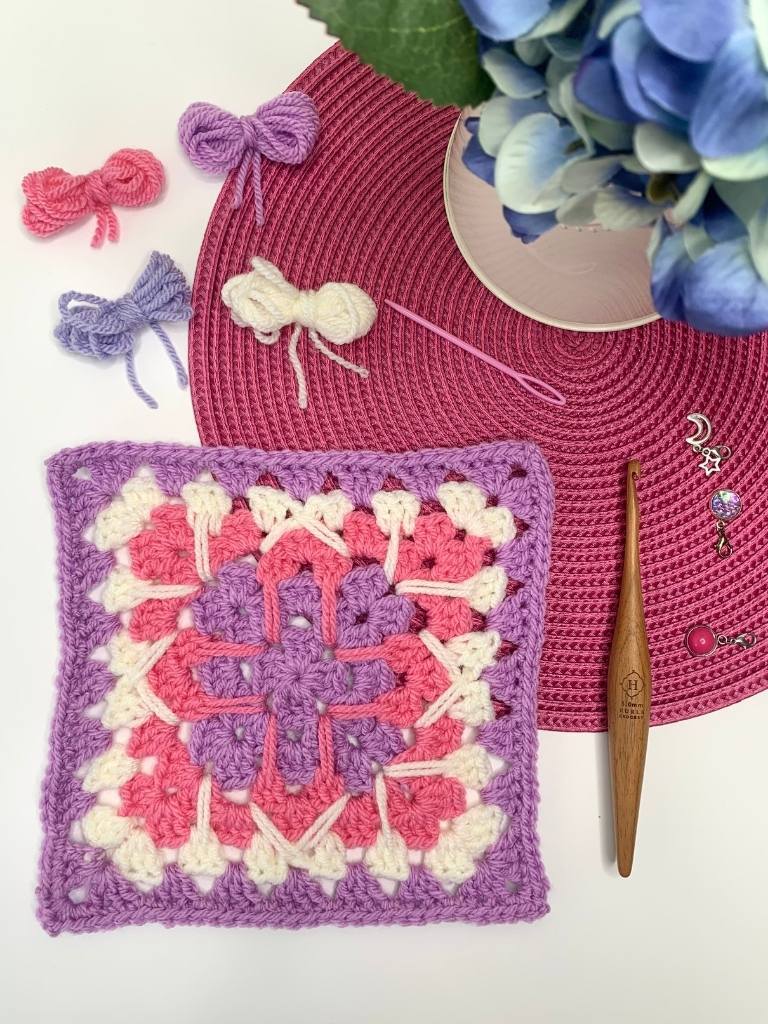 Modern Granny Square Pattern with Spike Stitch