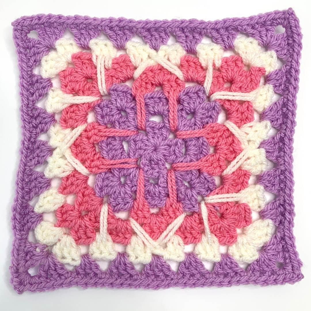 Free Granny square pattern with spike stitch