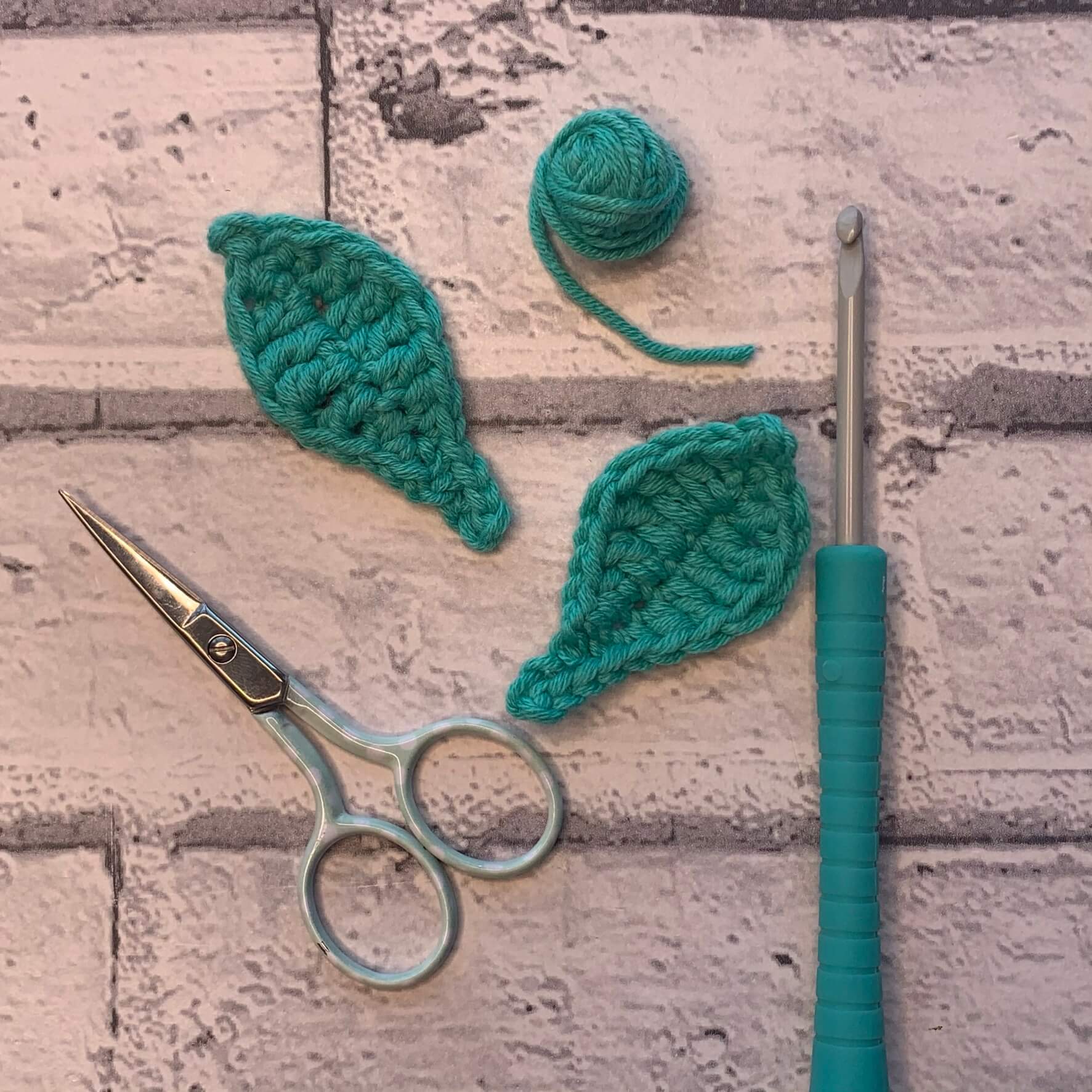 Crochet Leaf Pattern Free with video tutorial