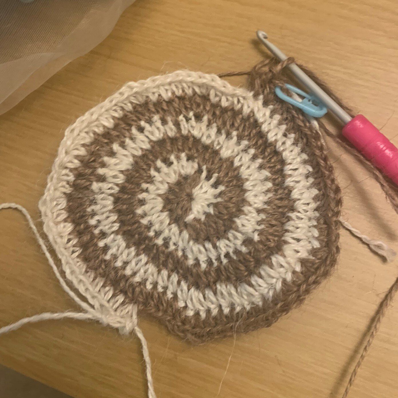 How to crochet a spiral summer hat