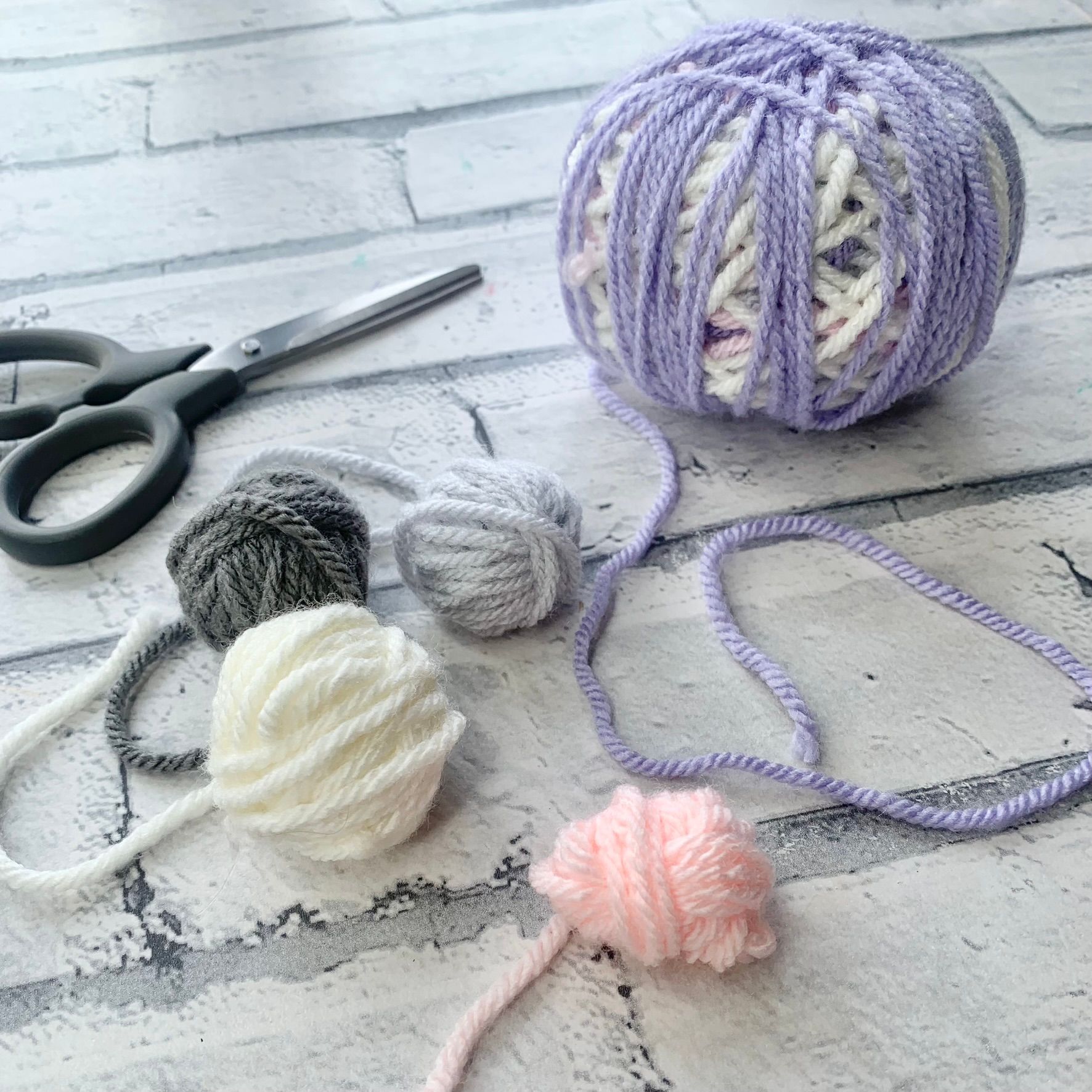 How to make a magic yarn ball