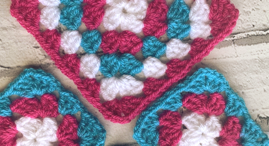 crochet granny squares change colours