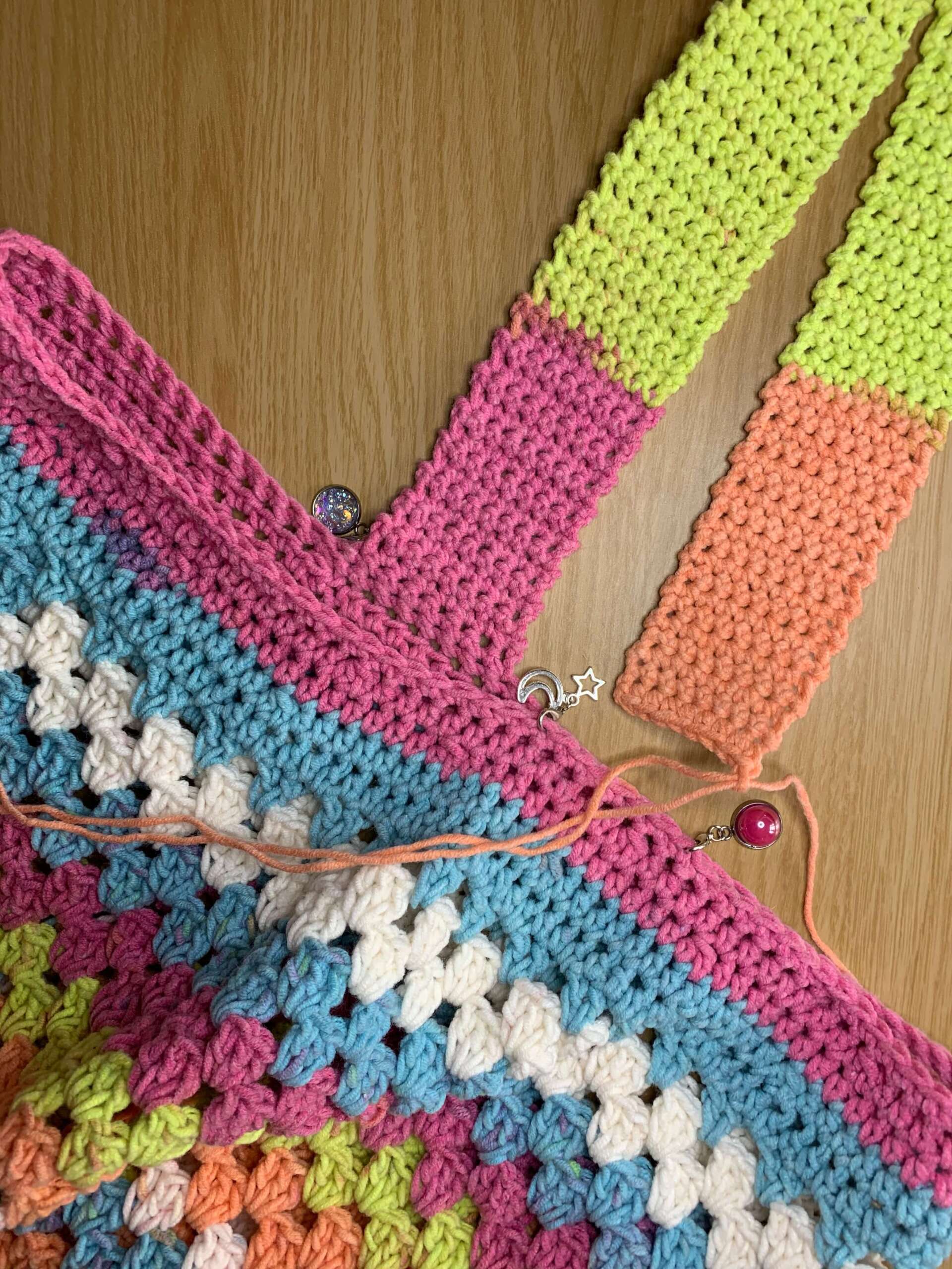 How to add the crochet handle