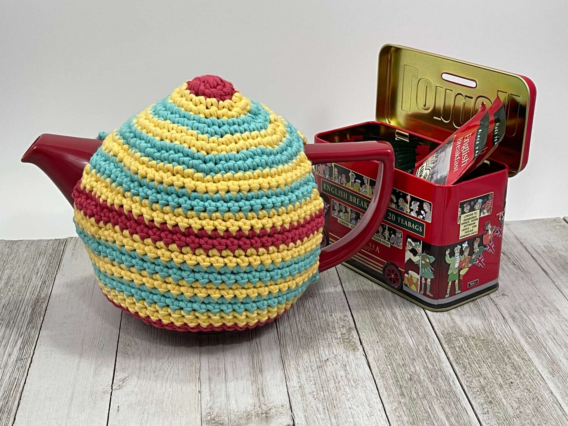 Easy crochet teapot cozy pattern