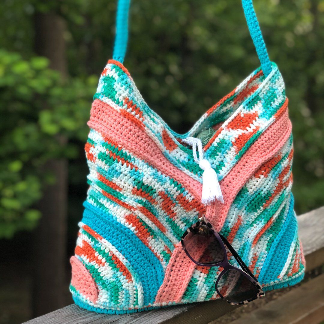 Crochet beach bag pattern