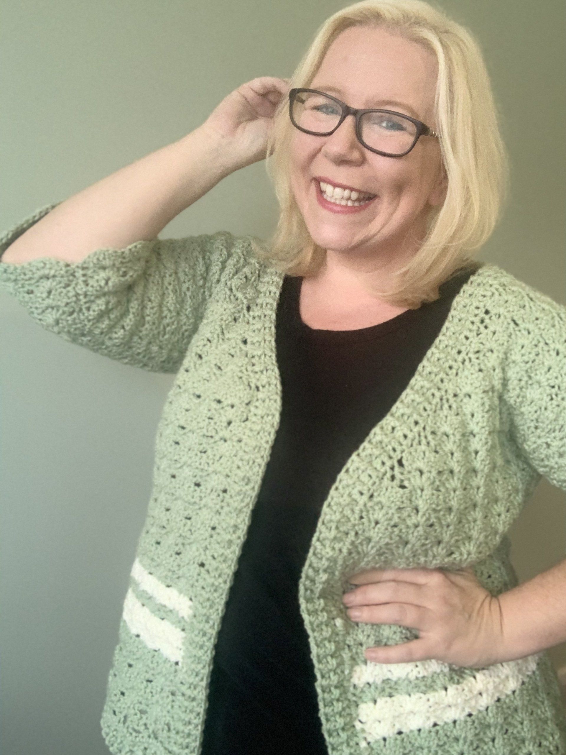 worsted weight shell stitch cardigan