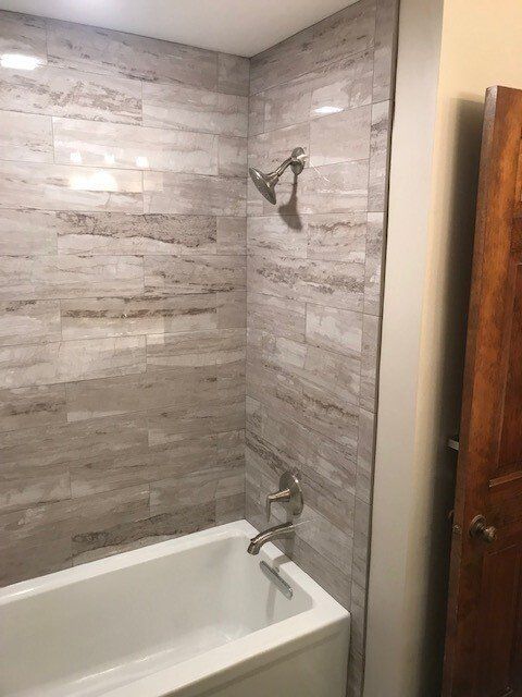 Gray Walled Bathroom — Greensburg, PA — Ruggiero Kitchen, Bath & Flooring Design Studio