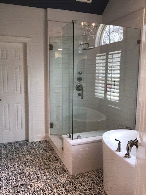 Bathroom with Patterned Floor — Greensburg, PA — Ruggiero Kitchen, Bath & Flooring Design Studio