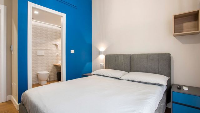 Raven Color Bed and Breakfast in Rome in the heart of Tuscolana