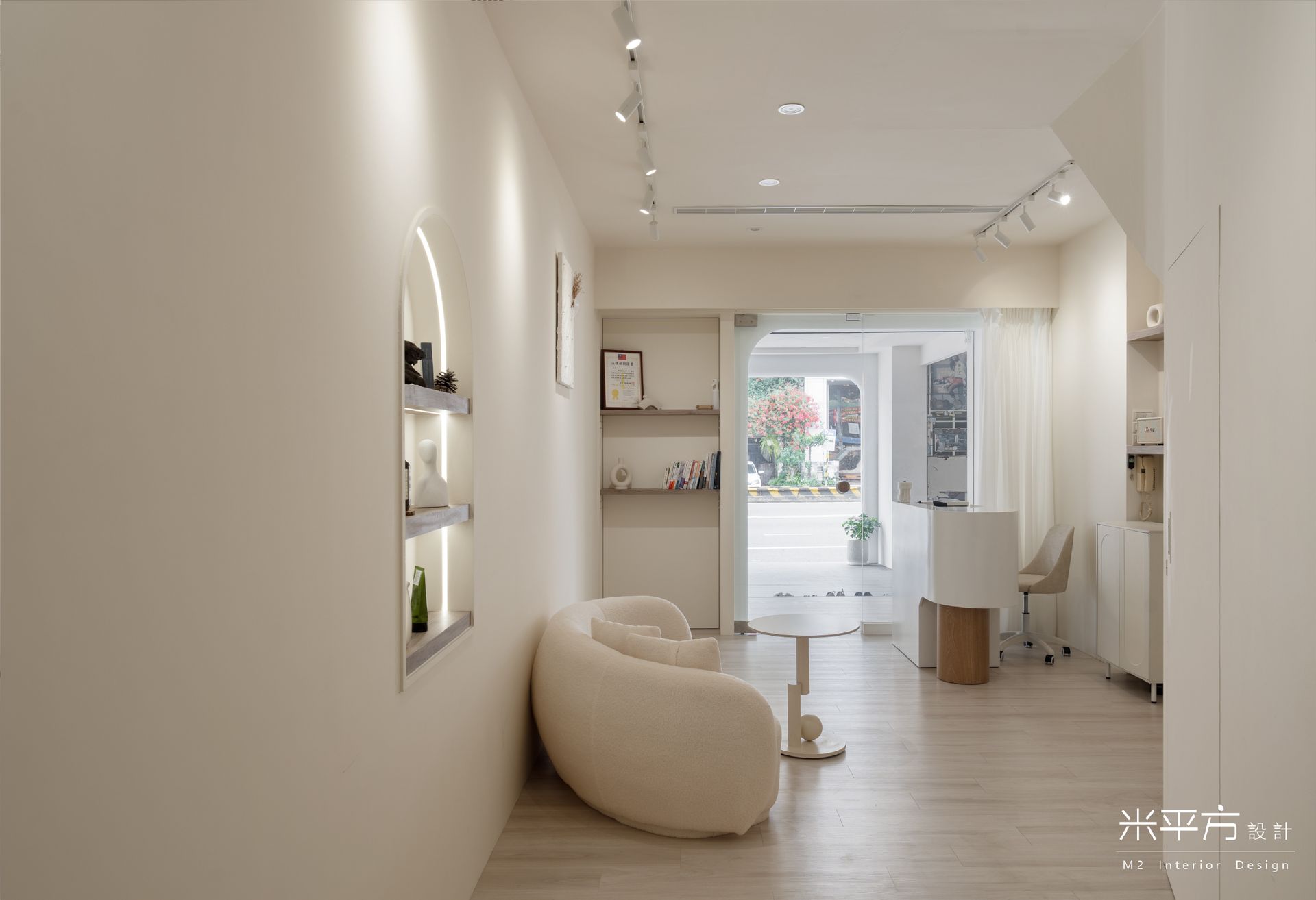 Auni Salon 奧倪美學|霧眉沙龍|手繪美甲|米平方空間設計 - 台南店面設計 / 台南商業空間設計 / 霧眉工作室裝潢 / 美甲工作室裝潢