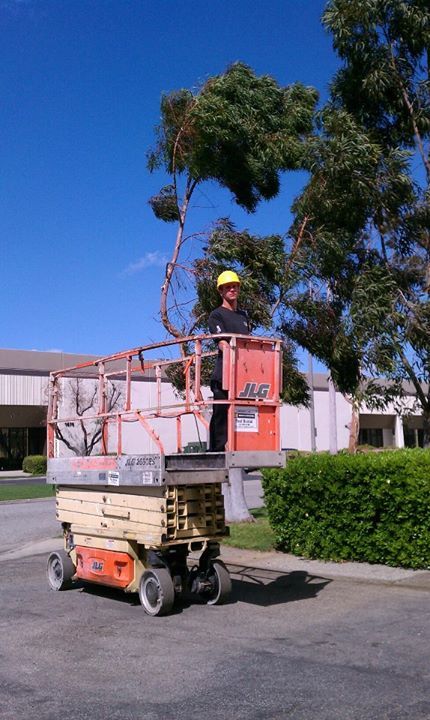 all city electric personnel — electrical repairs in Huntington Beach, CA