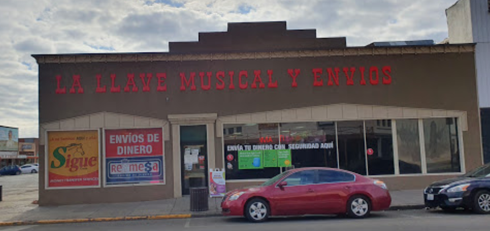 La Llave Musical Y Envios in Toppenish, Washington