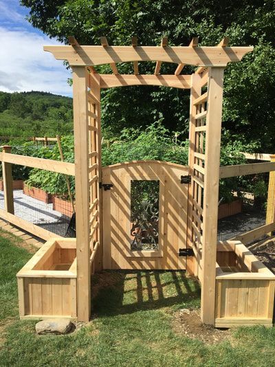 Fence With Entrance – Pittsfield, MA - New England Fence