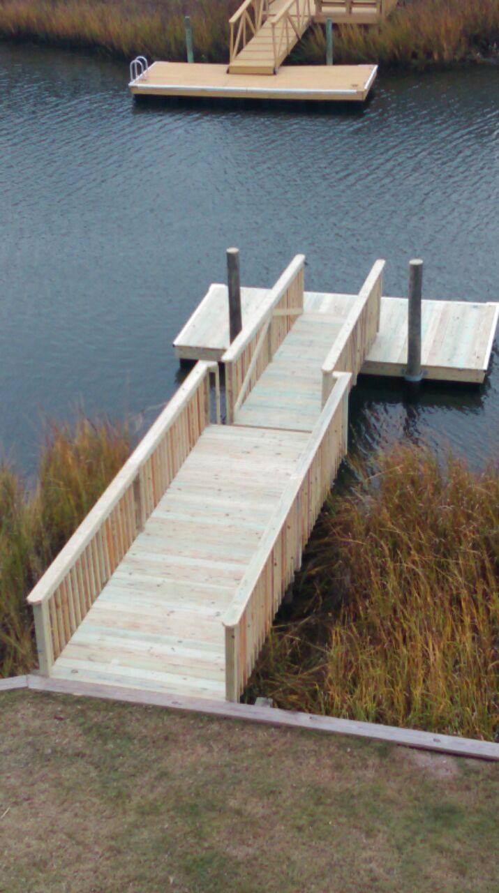 floating docks & backwater marine construction