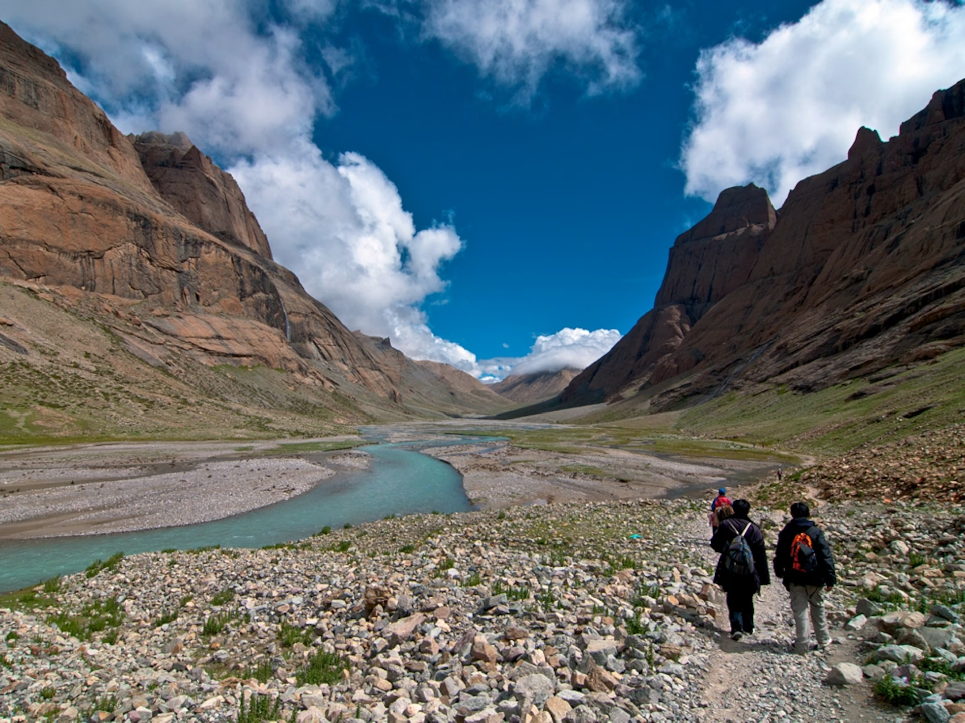 Where Are the Best Hiking Experiences Around the World?