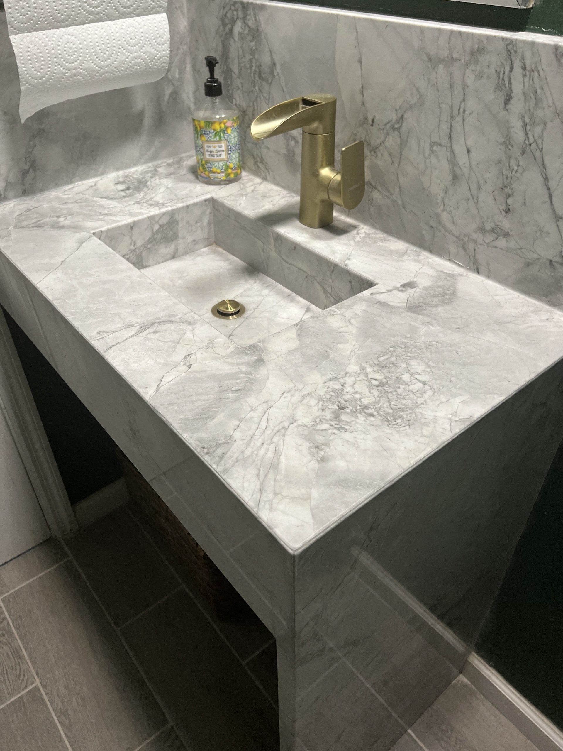 granite countertop fabricators near me