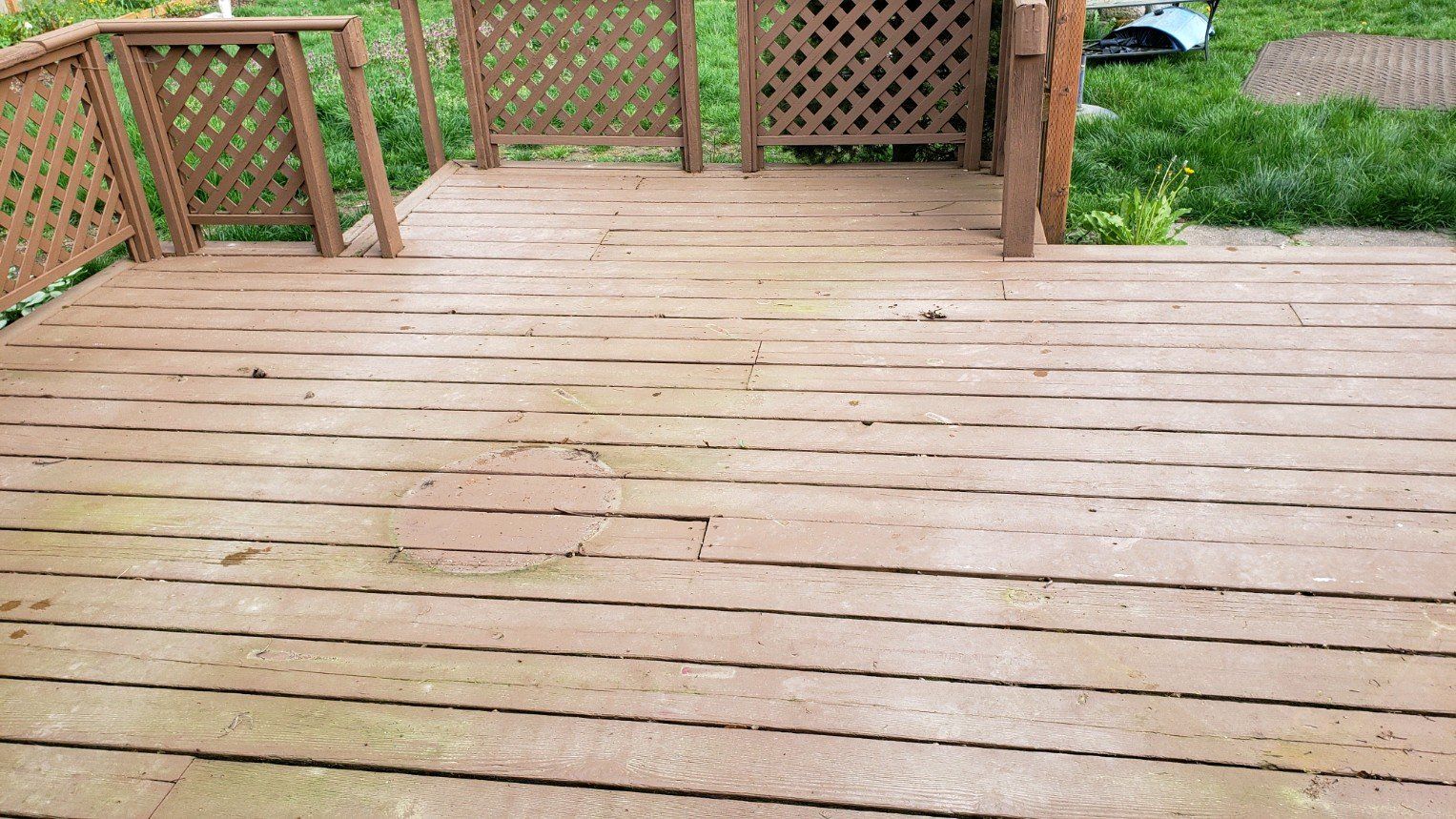 Deck Before Cleaning — McMinnville, OR — Mike’s Powerwashing LLC
