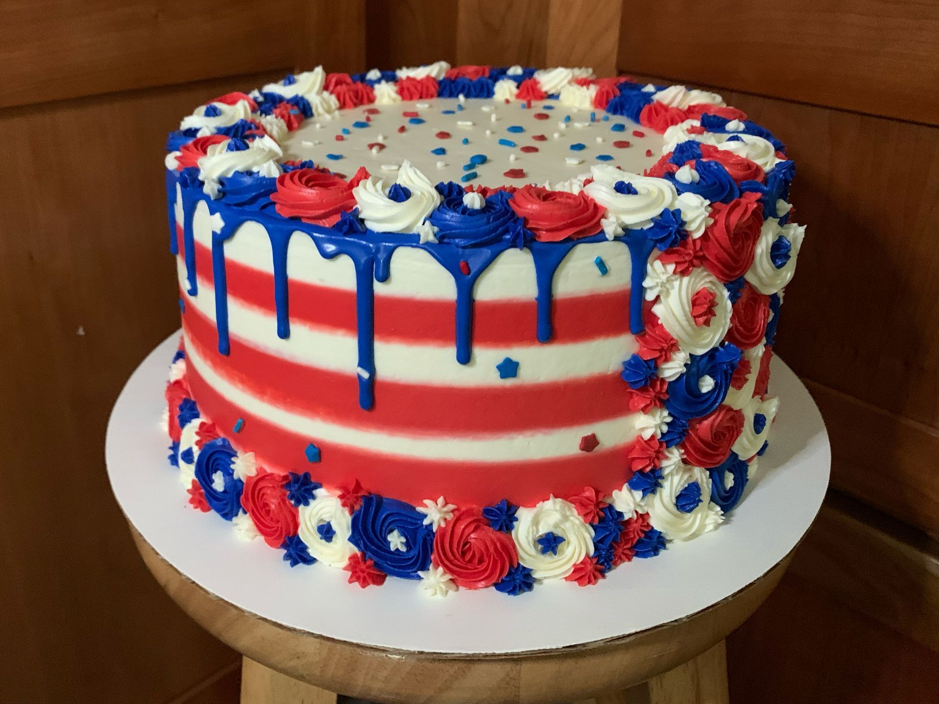 Mix It Up! cakes and cupcakes: Red, White and blue themed cake