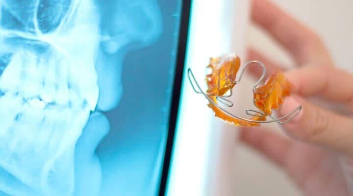 DR. FRANCISCO JOSÉ VALENCIA CRUZ