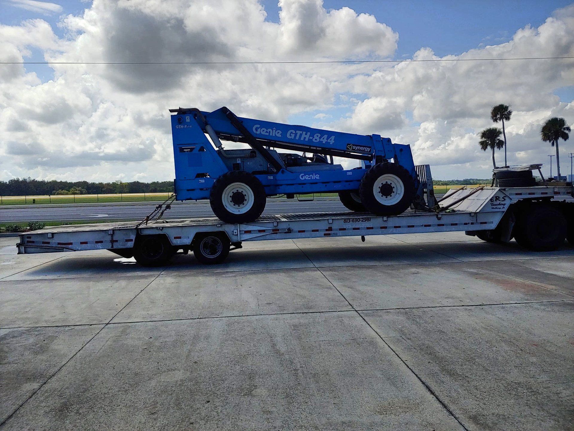 Heavy machinery transport services