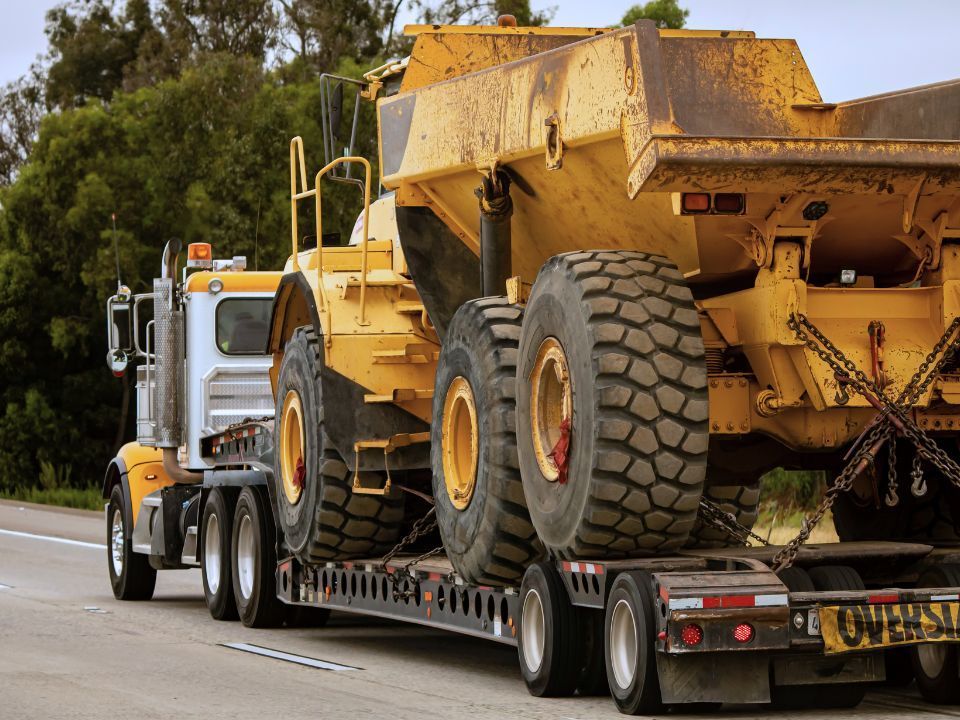 DOT Heavy Equipment Transport Regulations You Should Know