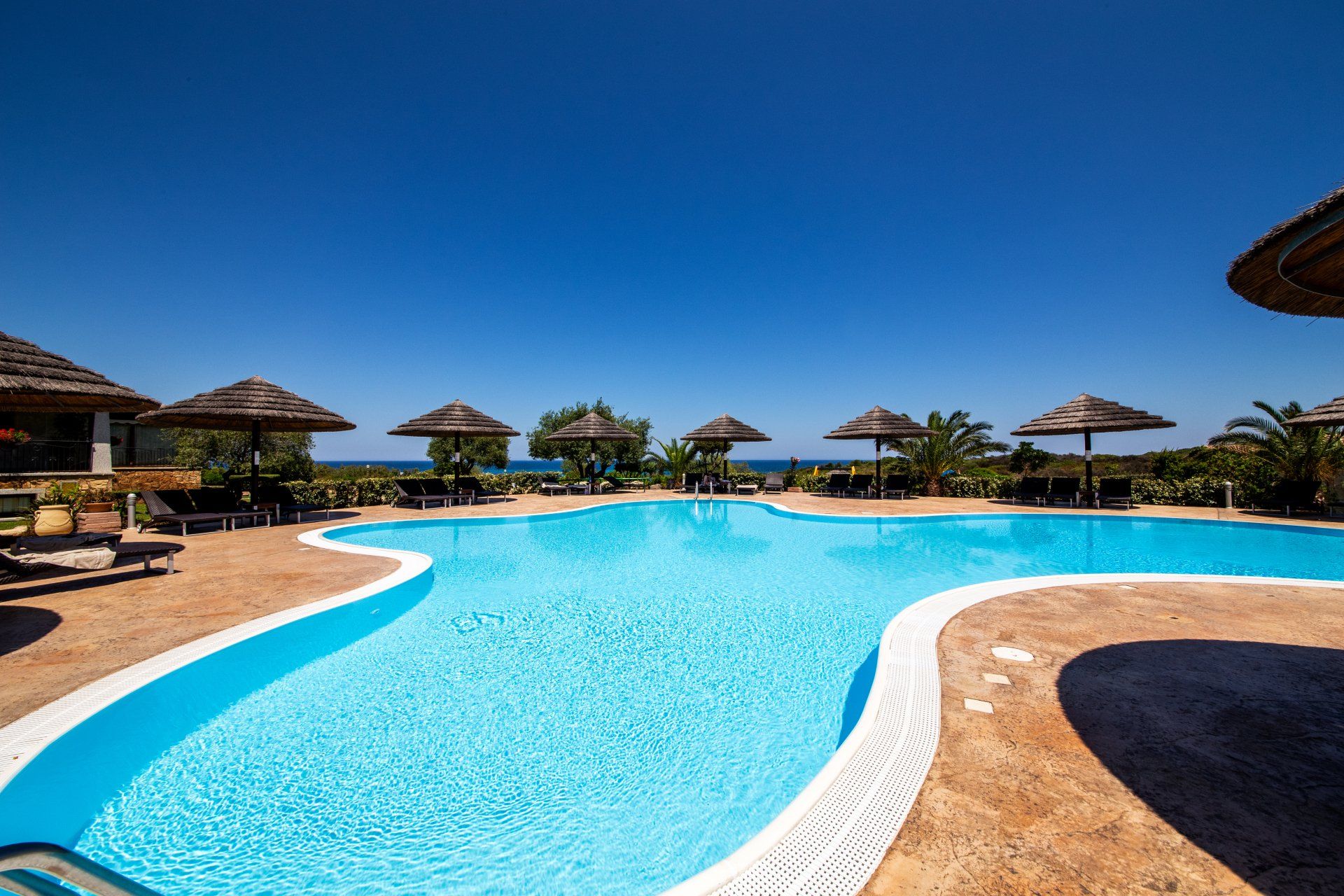 piscina in sardegna