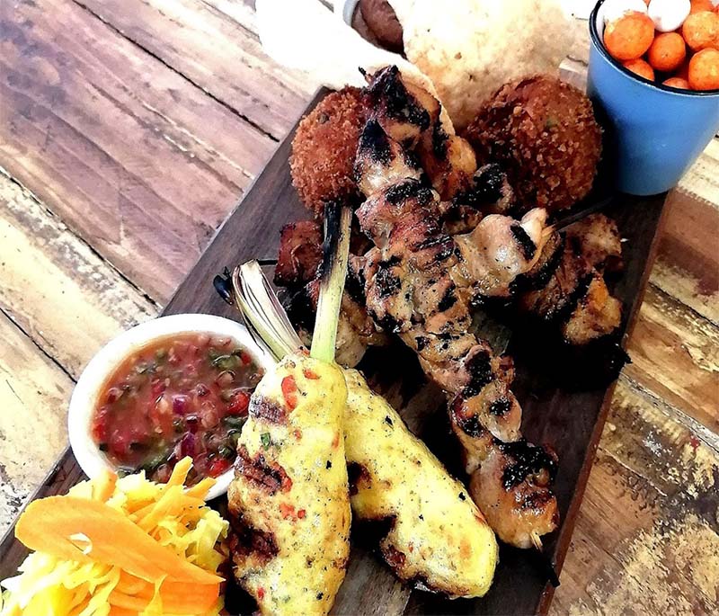 Coco Mojo Bar & Grill