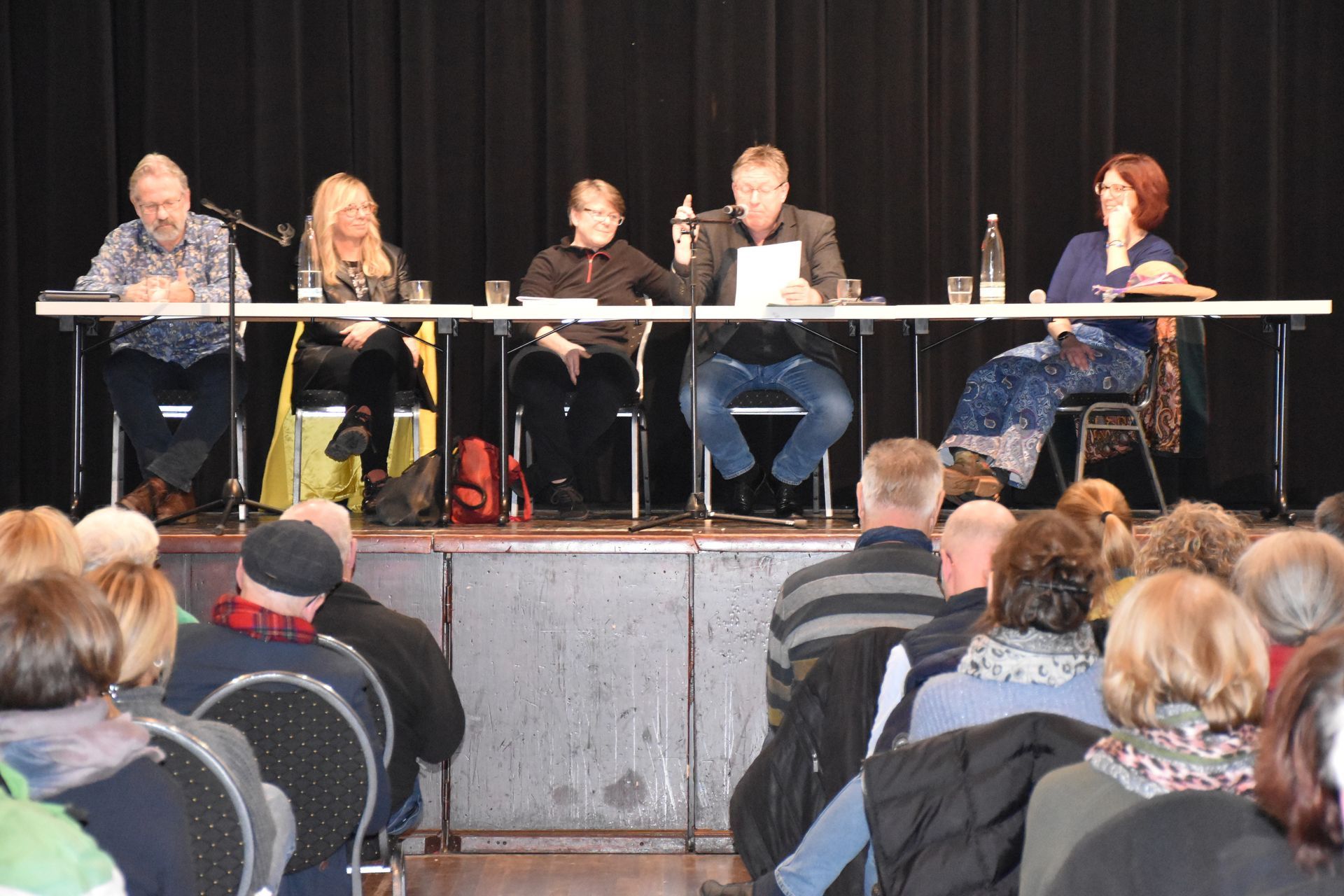 Lesung Krimitag im Bürgerhaus Dülken - Blick auf die Bühne