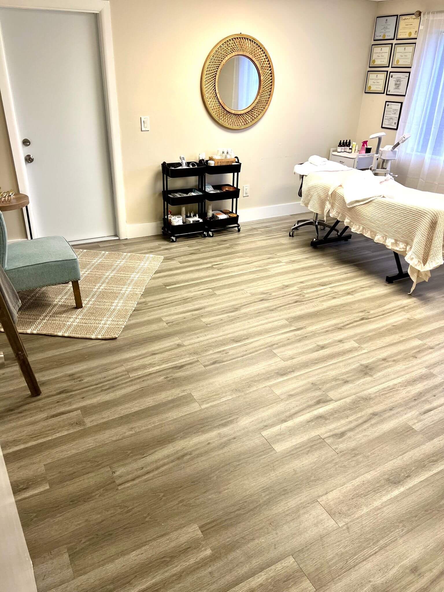 interior of huggie beauty salon