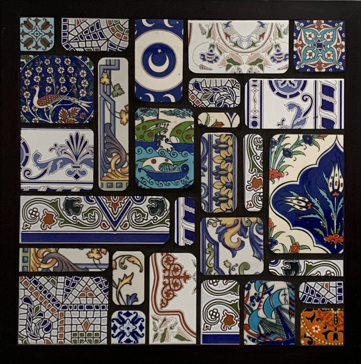 Een collage van tegels met verschillende ontwerpen erop