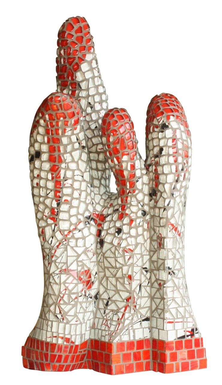 Een mozaïekbeeld van een groep mensen die naast elkaar staan op een witte achtergrond.