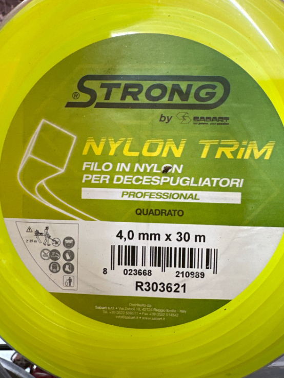 Un contenitore giallo e verde con guarnizioni in nylon resistente
