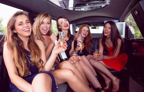 Limo And Party Bus rental in St Paul,Mn.