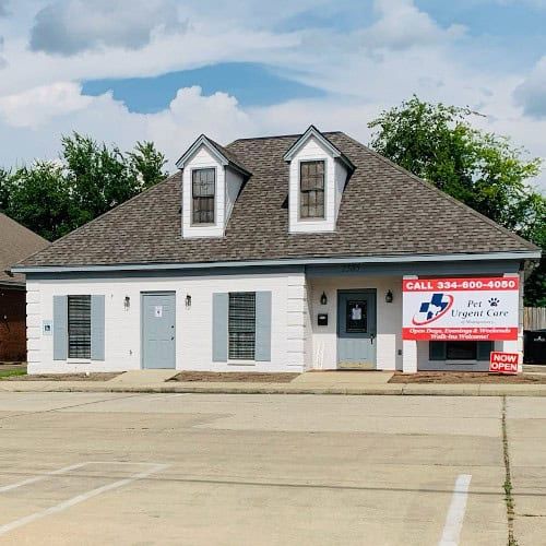 View of Pet Urgent Care of Montgomery from the parking lot