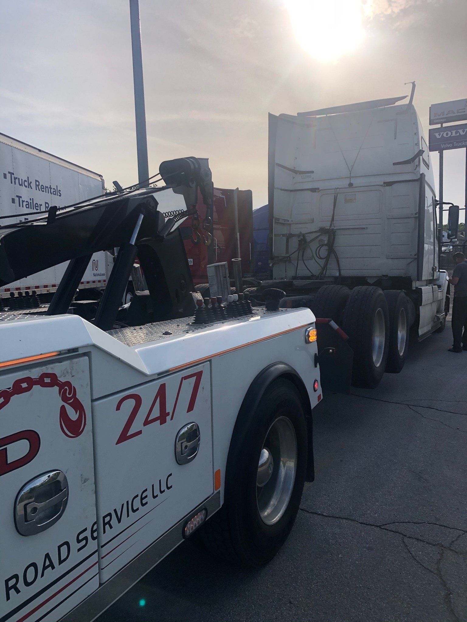 24/7 Heavy Duty Towing