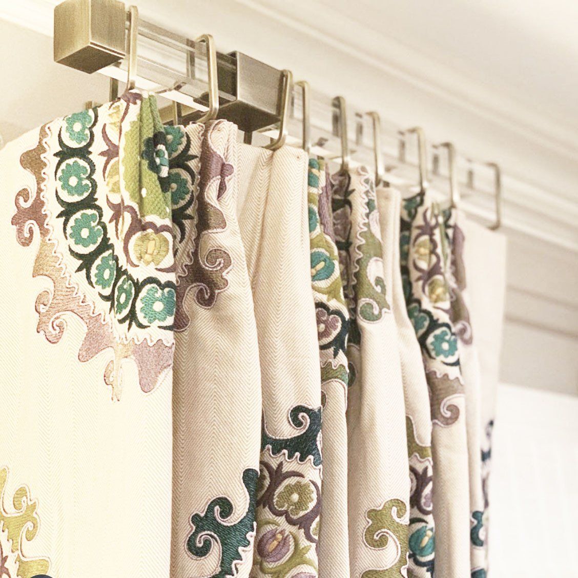 Curtain Rod — Chicago, IL — Blinds Gallery