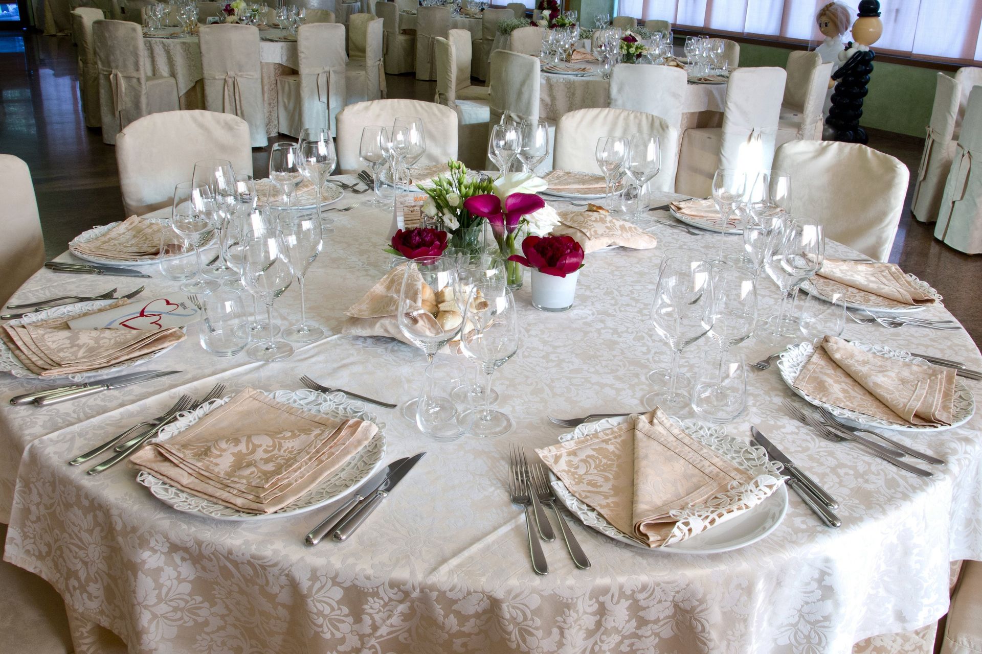 tavola apparecchiata