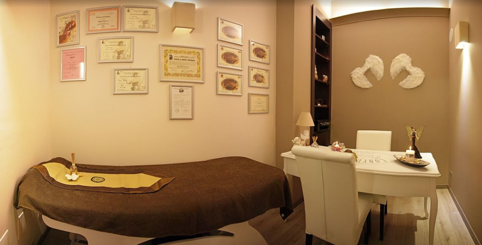 Centro benessere lettino massaggi