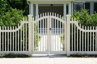 Front gate and fence - Fence Contractor in Middletown, DE