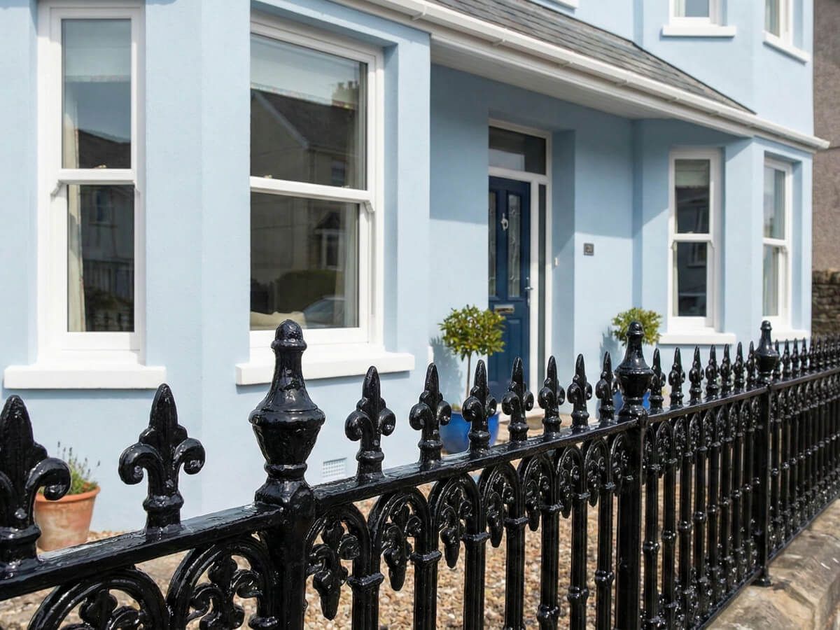 Mumbles (Swansea) house exterior and railings newly painted by Daffodil Decor.